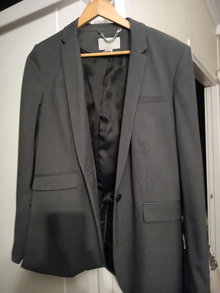 Bleiserit koko 44 vaatepaketti