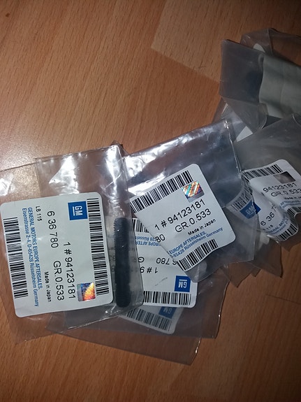 Nokka-akselinpultit Opel Astra-H / Astra-J / Corsa-D  / Vectra-C / Corsa-C