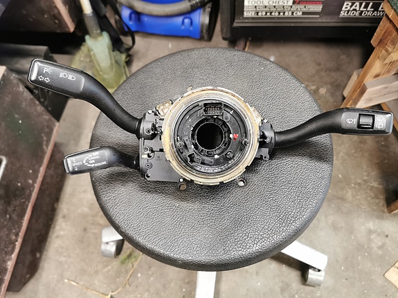 Audi A4 B7 Monitoimivipu Keskus