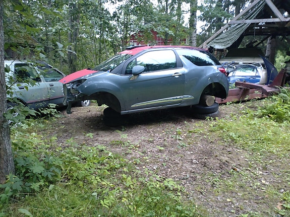 Citroen DS3 osia