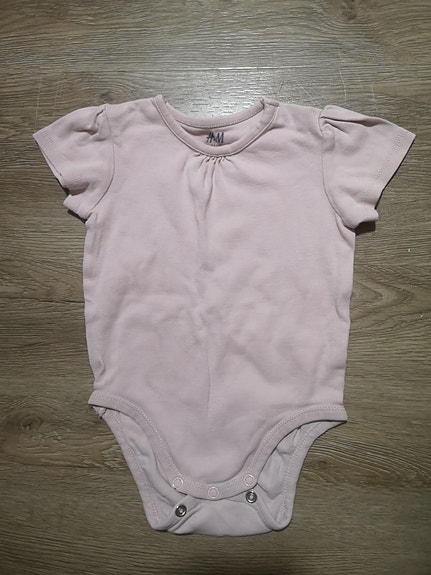 Lyhythihainen body 74