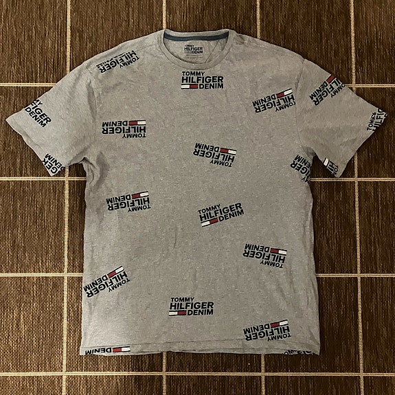Tommy Hilfiger t-paita