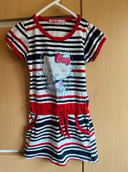 Söpö Hello Kitty - mekko koko 122