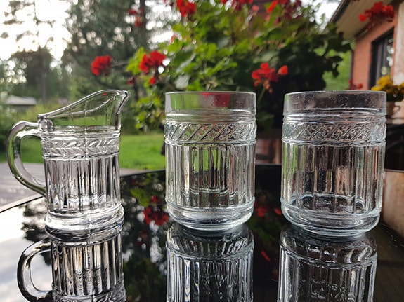 Riihimäen lasin kermakko Kara ja 2 kpl Olga juomalasia