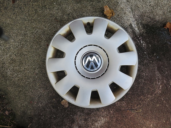 VW Golf pölykapselit. 2 kpl.