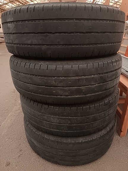 Nokian Hakka C2 225/75/16C 4kpl