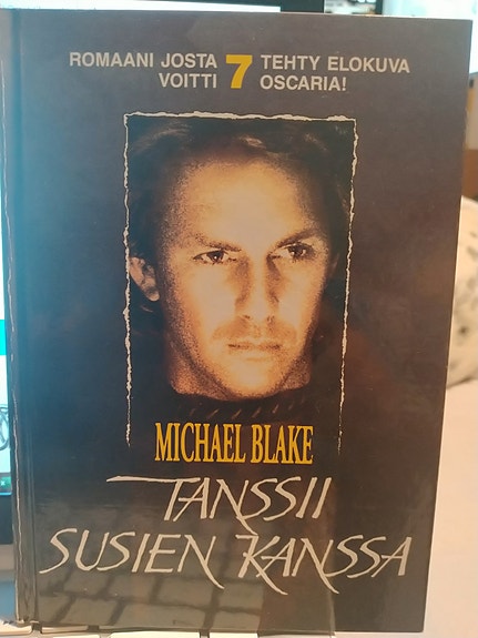 Tanssii susien kanssa - Michael Blake