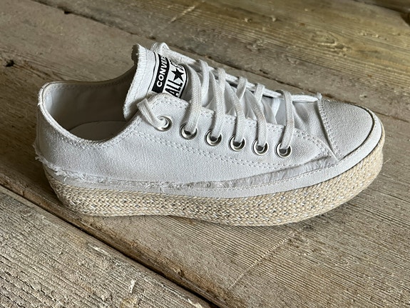 Converse Espadrille. 36