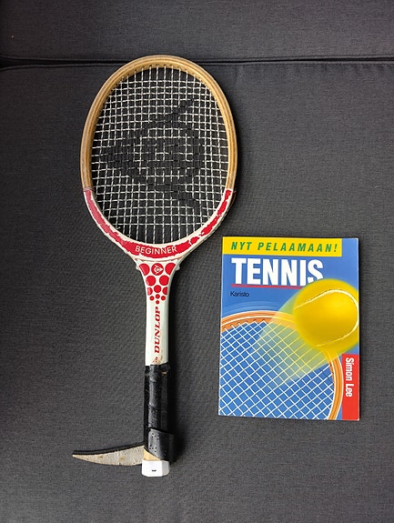 Lasten puinen ensitennismaila ja tennisopas, Matinkylä