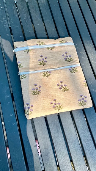 Ipad suoja