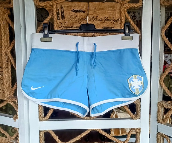 Shortsit Nike M-L