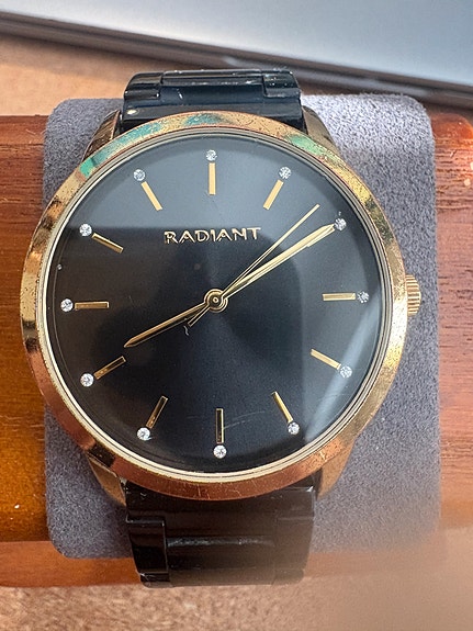 Radiant Addict musta rannekello, 38 mm