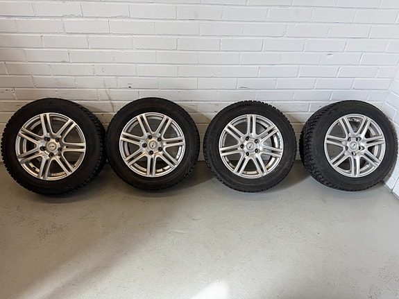 BMW 16" Alumiinivanteet + 205 / 65 / 16 Nastarenkaat + Tunnistimet (89)