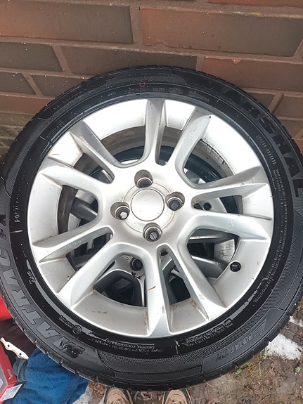 Renkaat 4×100
