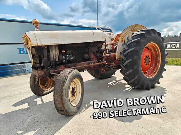 David Brown 990 Selectamatic traktori - laittoon tai varaosiksi