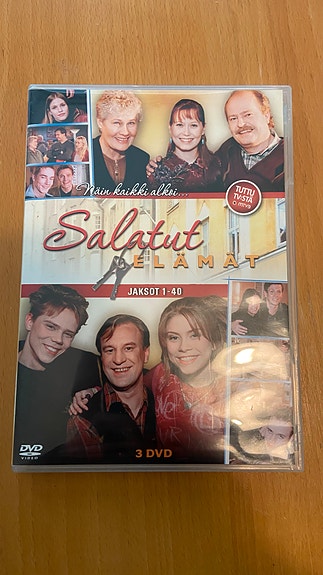 Salatut elämät kausi 1