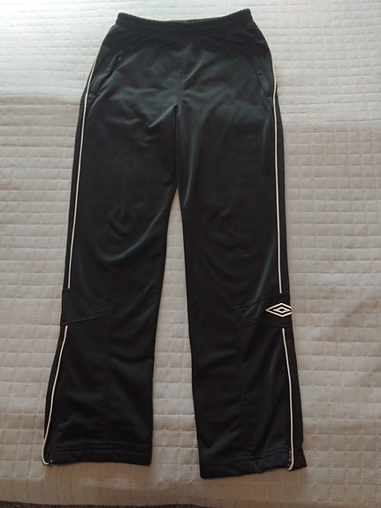 Umbro verkkarit 164