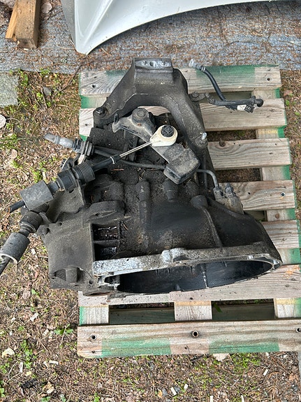 Volvo V70 mk3 6 vaihteinen manuaalivaihteisto