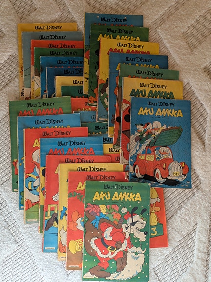 Aku Ankka lehtiä 58 kpl vuosilta 1980-1983