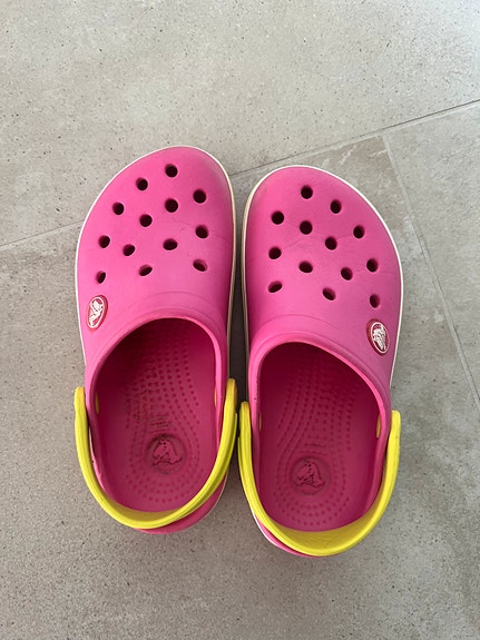 Crocs -sandaalit