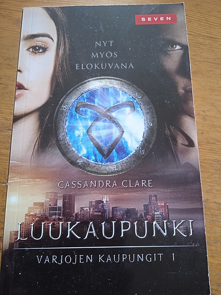 Clare Cassandra luukaupunki