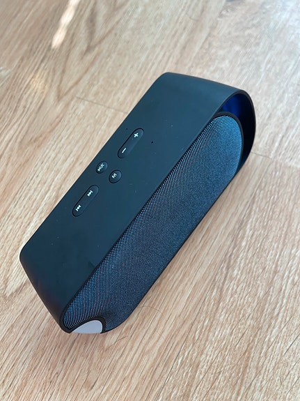 Bluetooth kaiutin# monitoiminen bluetooth kaiutin