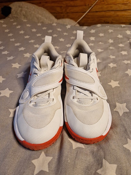 Nike Performance Hustle D 11 koriskengät koko 35,5