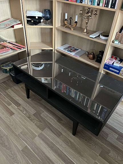 IKEA Musta Lasipöytä