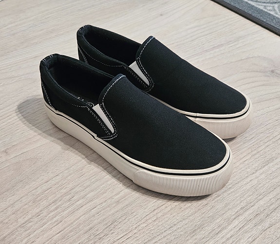 Rubi slip on -kengät