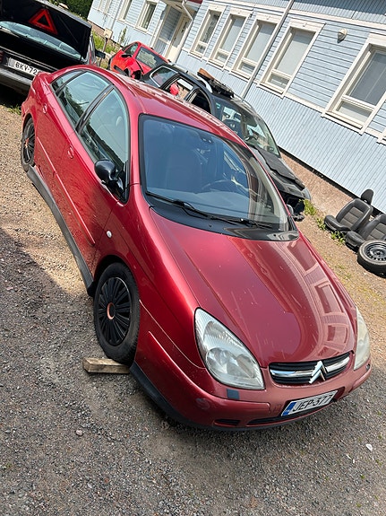 Citroen C5 2.0 bensa osina