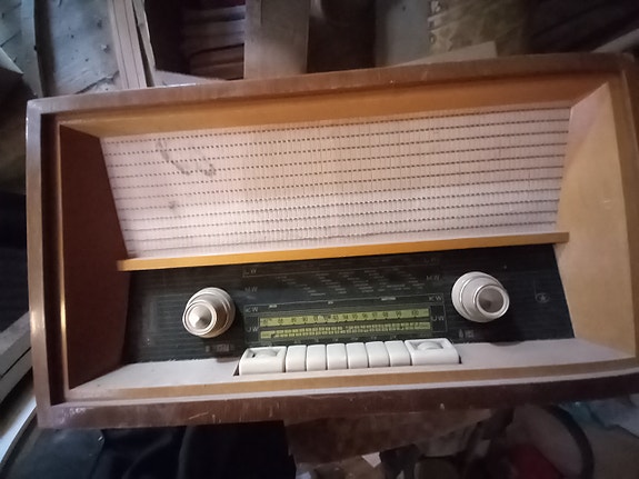 Opal radio