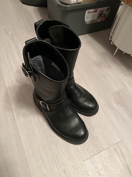 Todella vähän käytetyt prätkäbootsit 41 kokoa