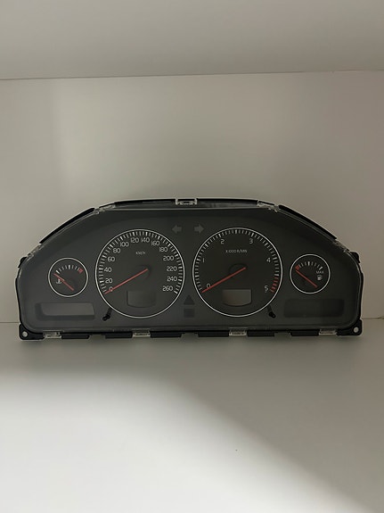 Volvo dieselin mittaristo