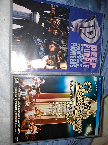 Deep Purple Metal Pioneers  ja Beach Boys Good Vibrations Tour DVD