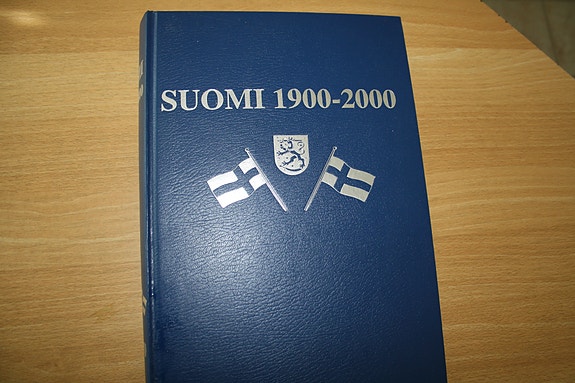 SUOMI 1900 - 2000 Suomen ja suomalaiset kasvot.