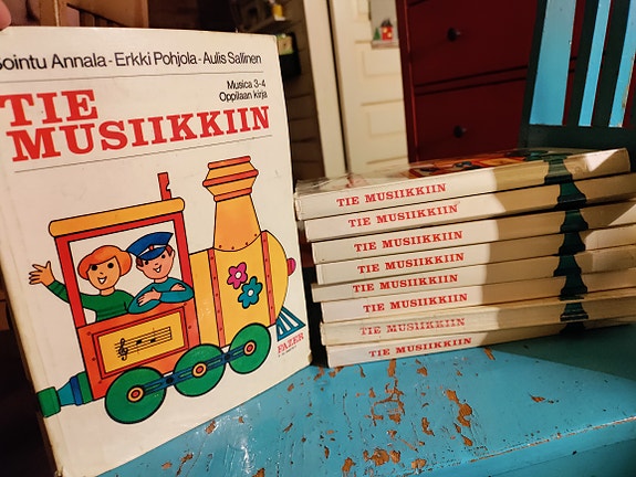Vanha koulun musiikkikirja