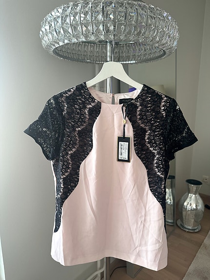 TED BAKER v.pun pusero mustalla pitsillä koko S