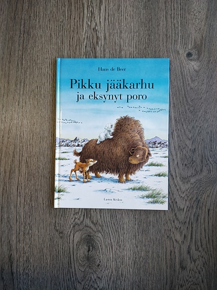 Hans de Beer: Pikku jääkarhu ja eksynyt poro