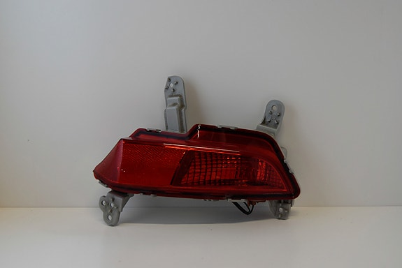 Hyundai i30 -15 heijastin oikea taka puskuriin