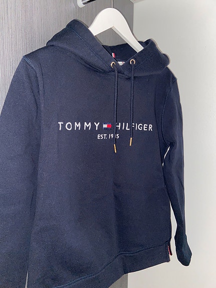 Tommy Hilfiger huppari
