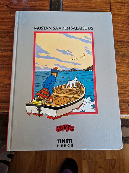 Tintti kirja, Mustan saaren salaisuus