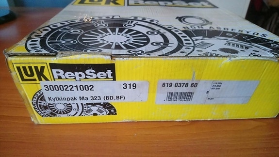 Mazda 323 kytkinpaketti Luk 619037860