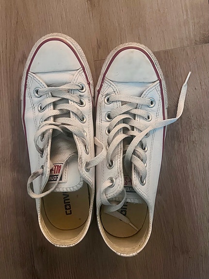 Valkoiset Converse tennarit (nahkaa) 37,5