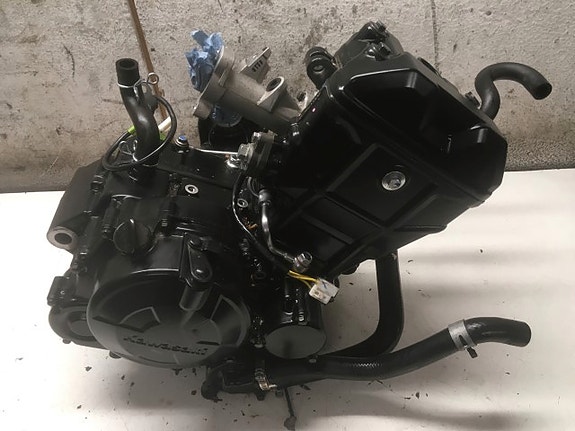 Kawasaki Z 125 2020 moottori
