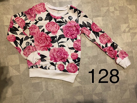 Collegepaita 128  (uusi)