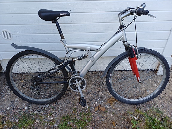Carraro 26" täysjousitettu