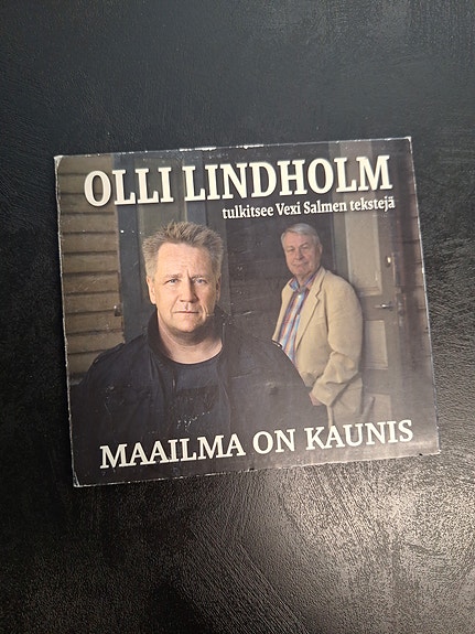 Olli Lindholm Maailma on kaunis