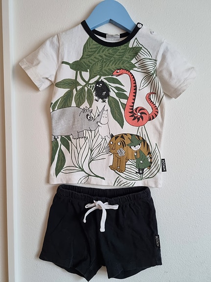 Muumi t-paita ja shortsit