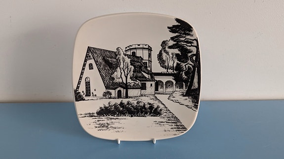 Arabia Espoo Seinälautanen (1988, Numeroitu 396/500, Tove Slotte)