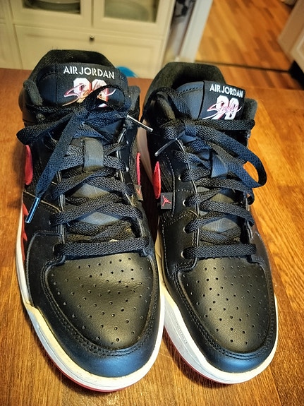 Vähän käytetyt Air jordanit